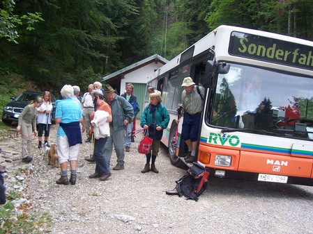 Anreise zur Hütte mit dem Bus