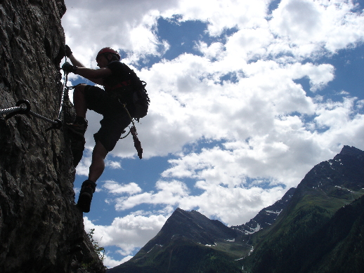 Am Einstieg geht es senkrecht hoch!