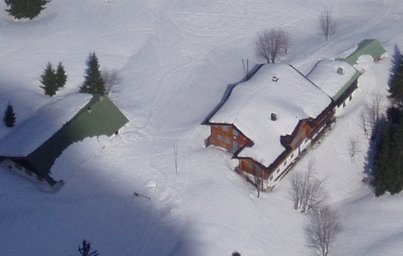Hütte im Schnee