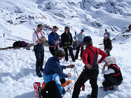 Spaltenbergung und Seiltechnik